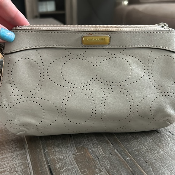 Coach wristlet - Picture 3 of 3